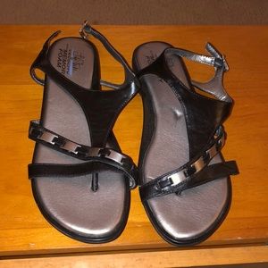 Life Stride Sandals, excellent condition, size 8